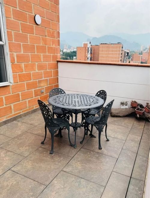 Apartamento de 5 alcobas en venta en Laureles, Medellín, 158 m² · foto 21 de 21