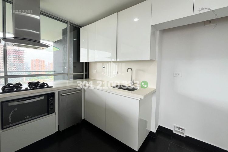 Apartamento de 2 alcobas en arriendo en Los Balsos, Medellín, 89 m² · foto 4 de 22