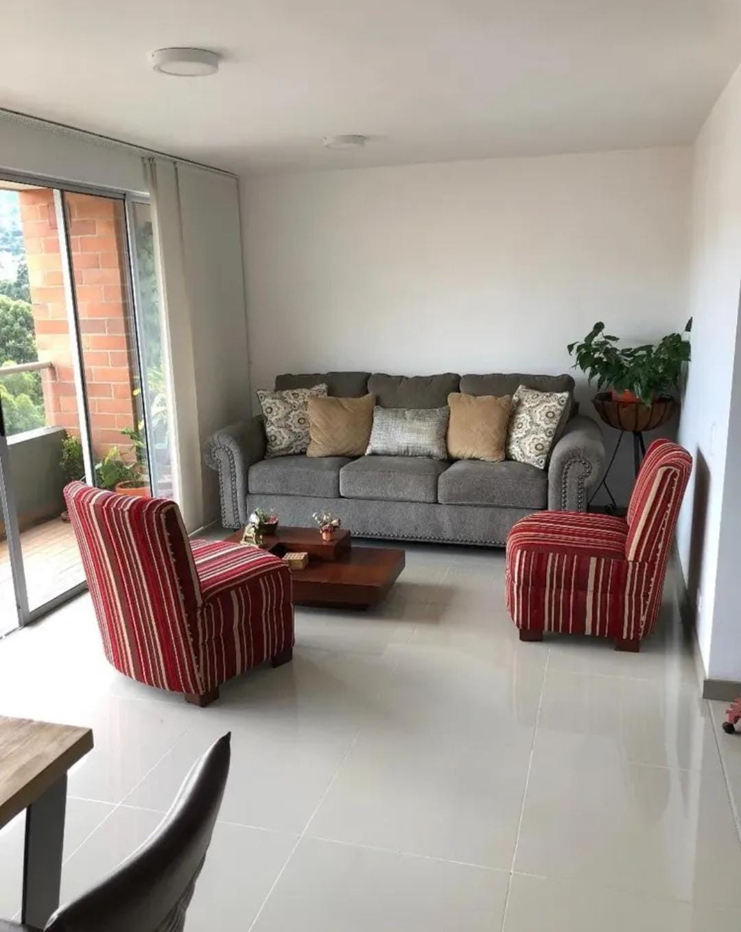 Apartamento en venta en Suramerica, La Estrella · foto 20 de 24