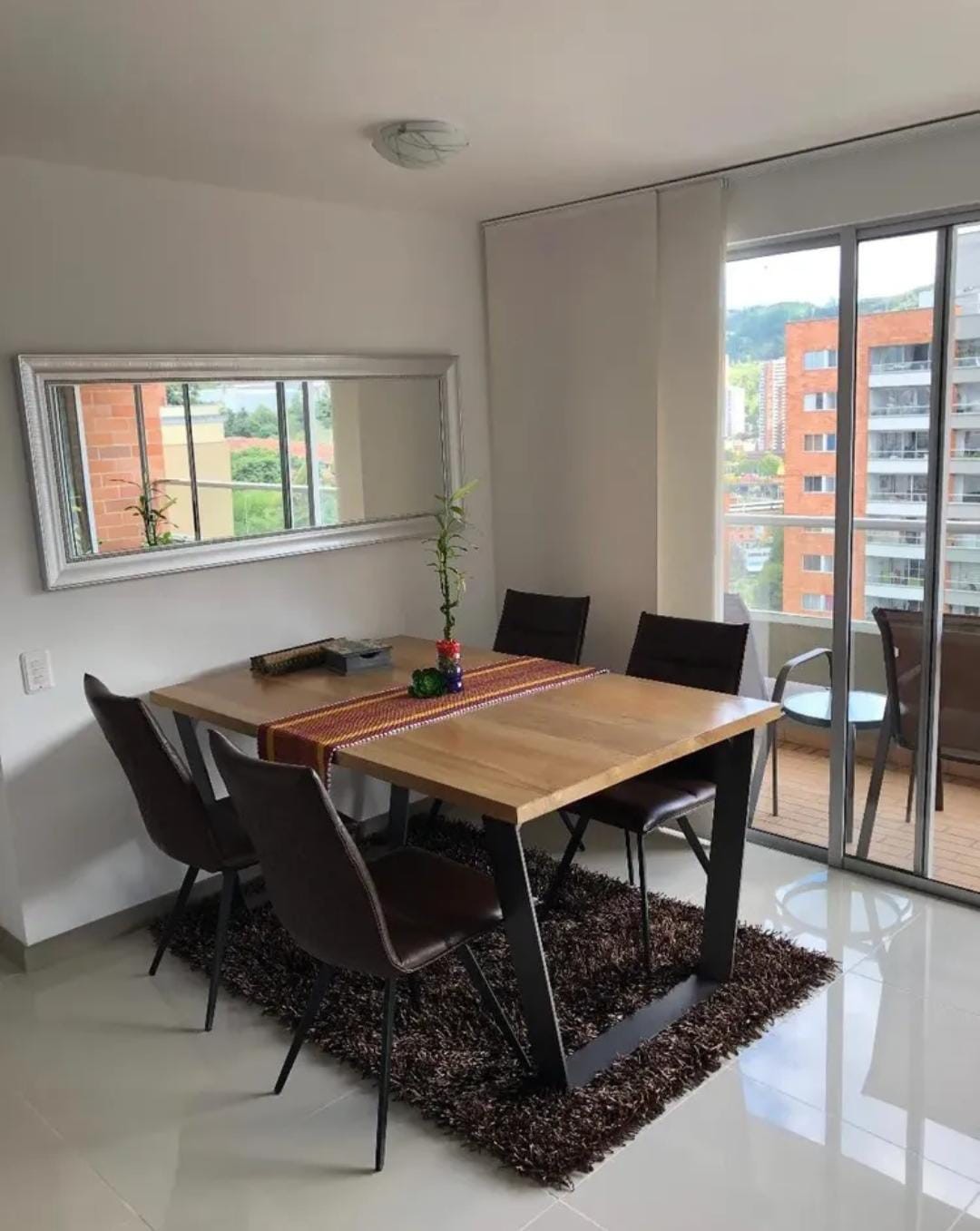 Apartamento en venta en Suramerica, La Estrella · foto 3 de 24