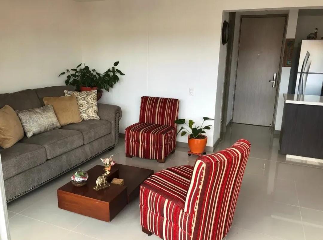 Apartamento en venta en Suramerica, La Estrella · foto 4 de 24