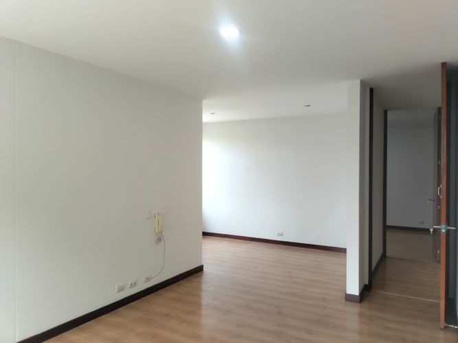 Apartamento de 3 alcobas en arriendo en El Poblado, Medellín, 128 m² · foto 8 de 16