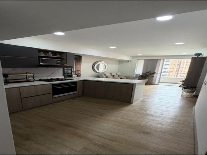 Apartamento de 2 alcobas en venta en Cañaveralejo, Sabaneta, 55 m² · foto 2 de 12