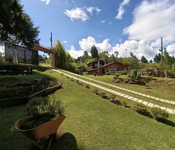 Casa de 6 alcobas en venta en Guarne, 275 m² · foto 2 de 10