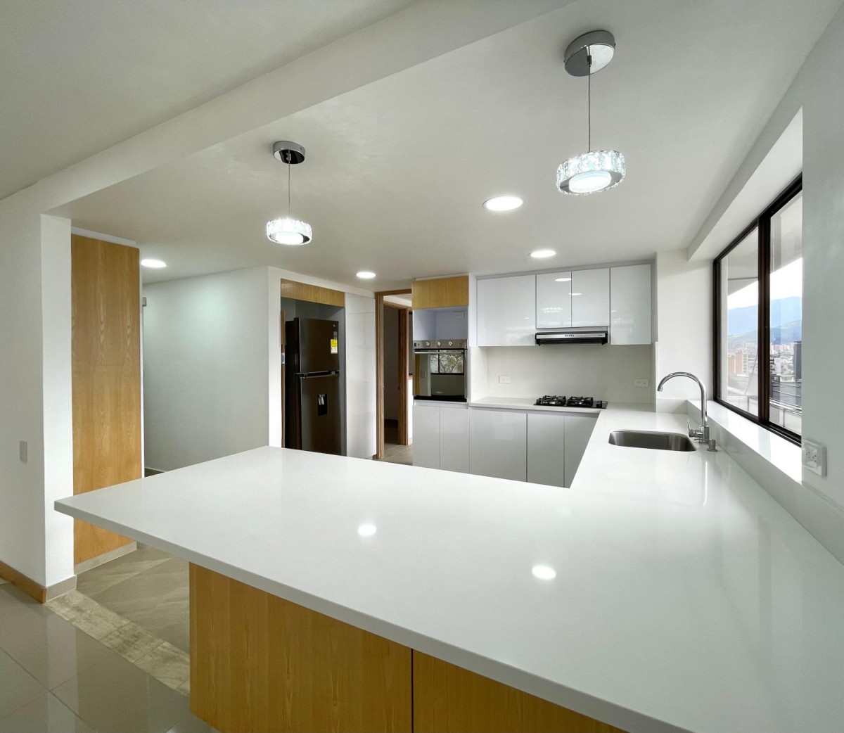 Apartamento en arriendo en El Poblado, Medellín · foto 8 de 24