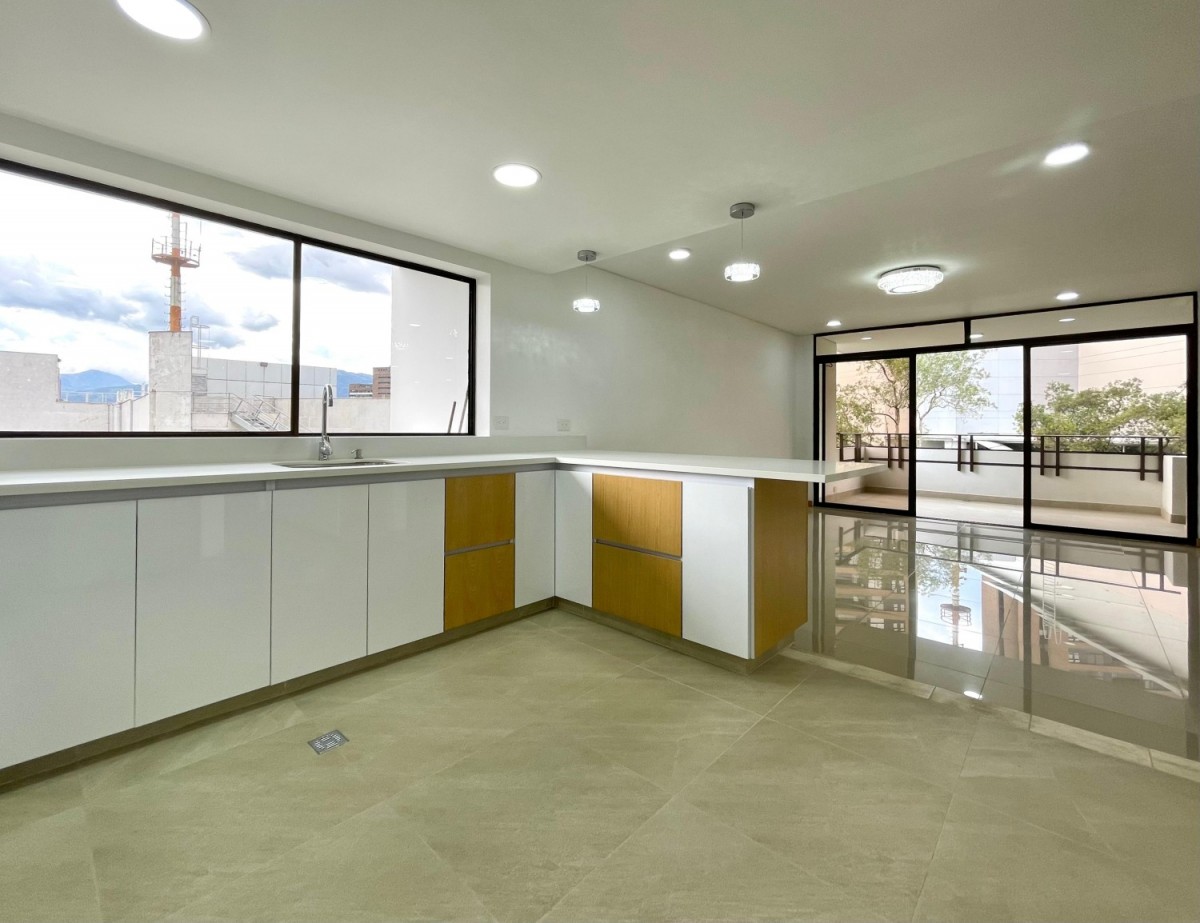 Apartamento en arriendo en El Poblado, Medellín · foto 9 de 24