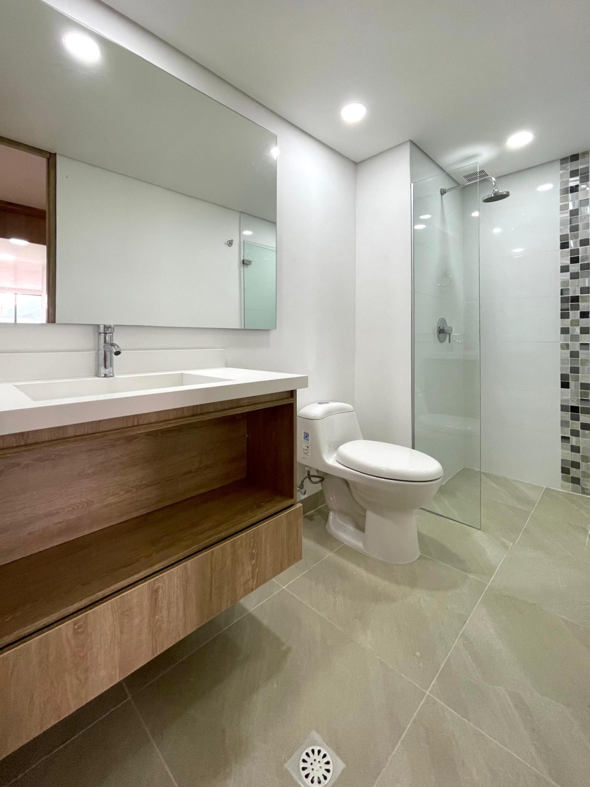 Apartamento en arriendo en El Poblado, Medellín · foto 12 de 24
