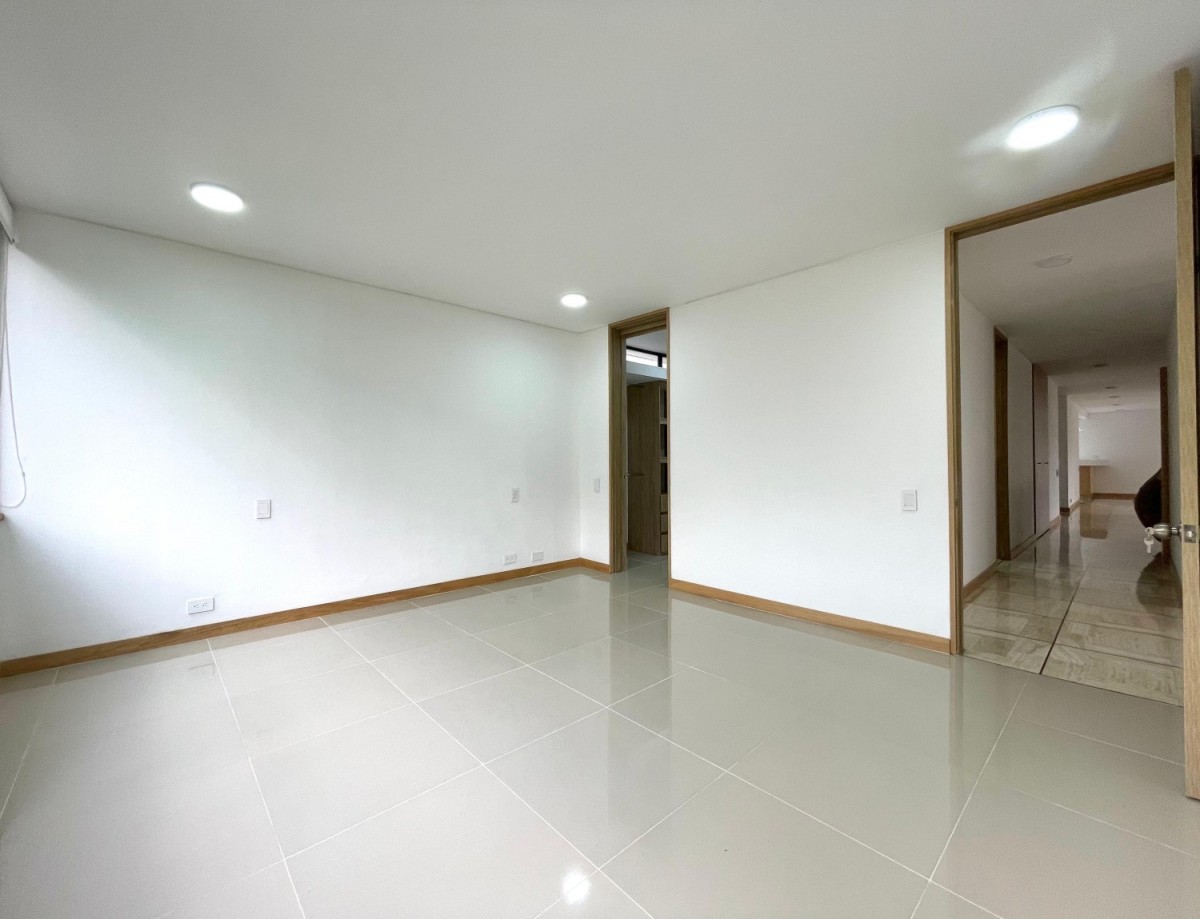 Apartamento en arriendo en El Poblado, Medellín · foto 23 de 24