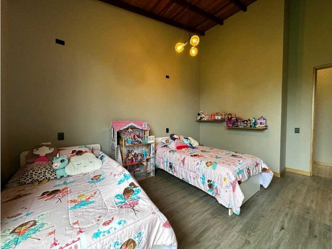 Casa de 3 alcobas en venta en Pantanillo, El Retiro, 255 m² · foto 11 de 18