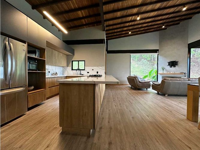 Casa de 3 alcobas en venta en Pantanillo, El Retiro, 255 m² · foto 13 de 18