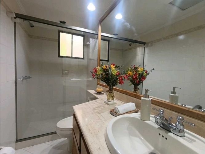 Apartamento de 3 alcobas en venta en La Florida, Medellín, 172 m² · foto 3 de 19