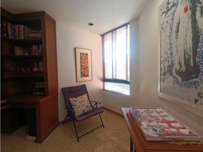 Apartamento de 3 alcobas en venta en La Florida, Medellín, 172 m² · foto 5 de 19