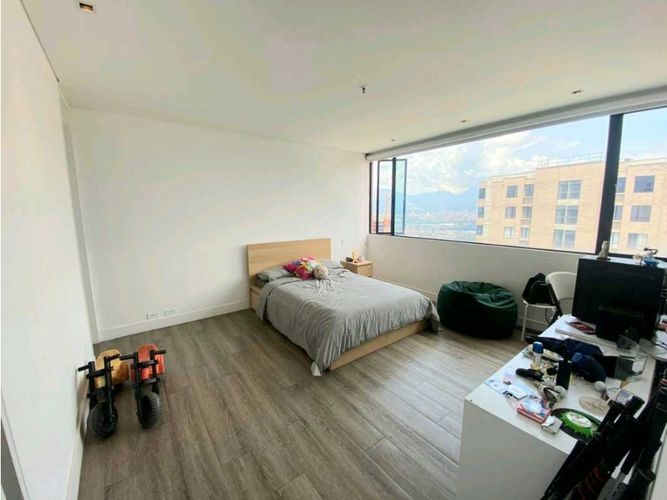 Apartamento de 3 alcobas en venta en Los Balsos, Medellín, 330 m² · foto 18 de 24