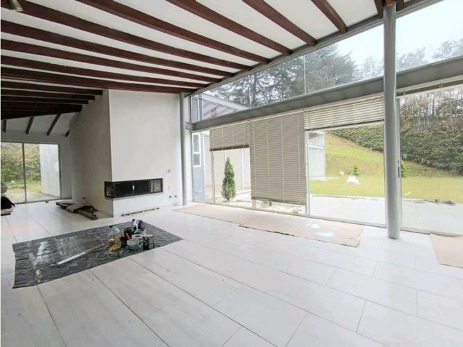 Casa de 5 alcobas en venta en Loma Del Escobero, Envigado, 400 m² · foto 4 de 24