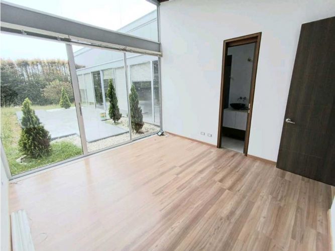 Casa de 5 alcobas en venta en Loma Del Escobero, Envigado, 400 m² · foto 6 de 24