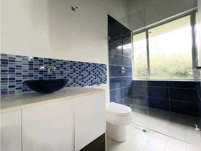 Casa de 5 alcobas en venta en Loma Del Escobero, Envigado, 400 m² · foto 11 de 24