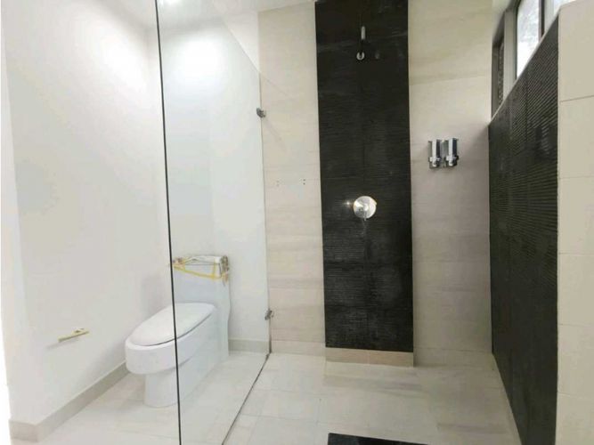 Casa de 5 alcobas en venta en Loma Del Escobero, Envigado, 400 m² · foto 13 de 24
