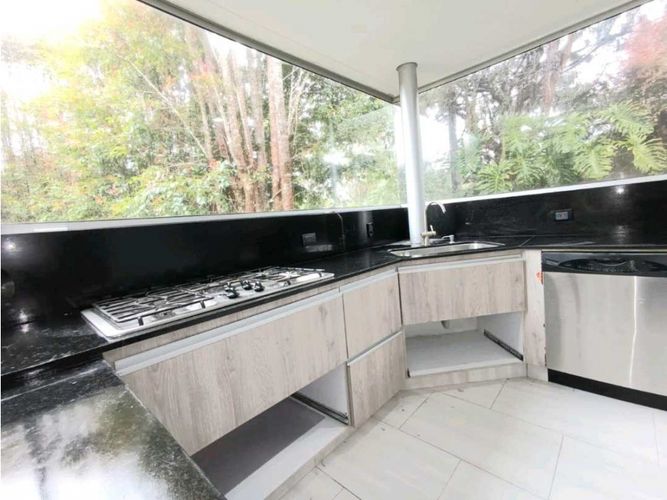 Casa de 5 alcobas en venta en Loma Del Escobero, Envigado, 400 m² · foto 14 de 24