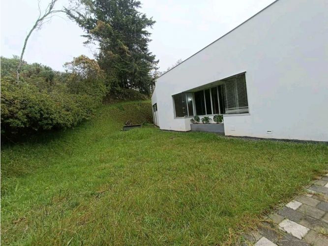 Casa de 5 alcobas en venta en Loma Del Escobero, Envigado, 400 m² · foto 24 de 24