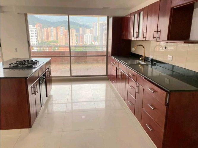 Apartamento de 5 alcobas en venta en Sabaneta Real, Sabaneta, 326 m² · foto 3 de 24
