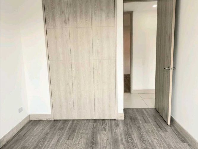 Apartamento de 3 alcobas en arriendo en Loma Del Esmeraldal, Envigado, 113 m² · foto 5 de 24