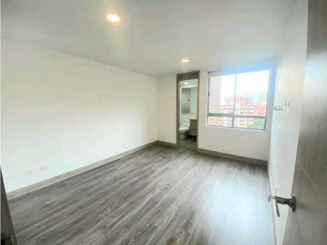 Apartamento de 3 alcobas en arriendo en Loma Del Esmeraldal, Envigado, 113 m² · foto 14 de 24