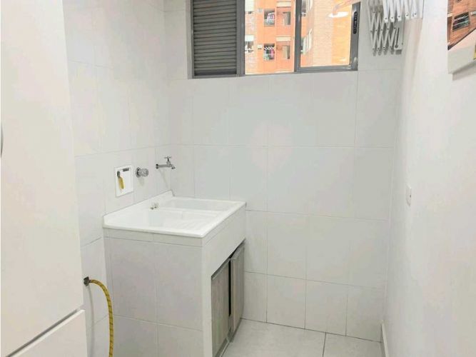 Apartamento de 3 alcobas en arriendo en Loma Del Esmeraldal, Envigado, 113 m² · foto 19 de 24
