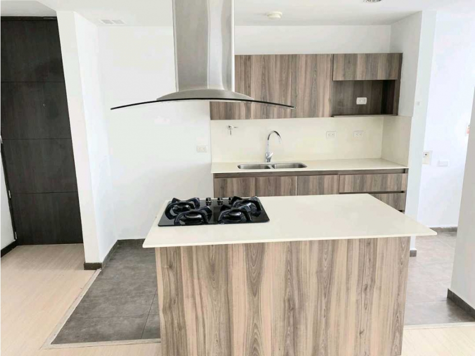 Apartamento en arriendo en Loma El Atravesado, Envigado · foto 4 de 24