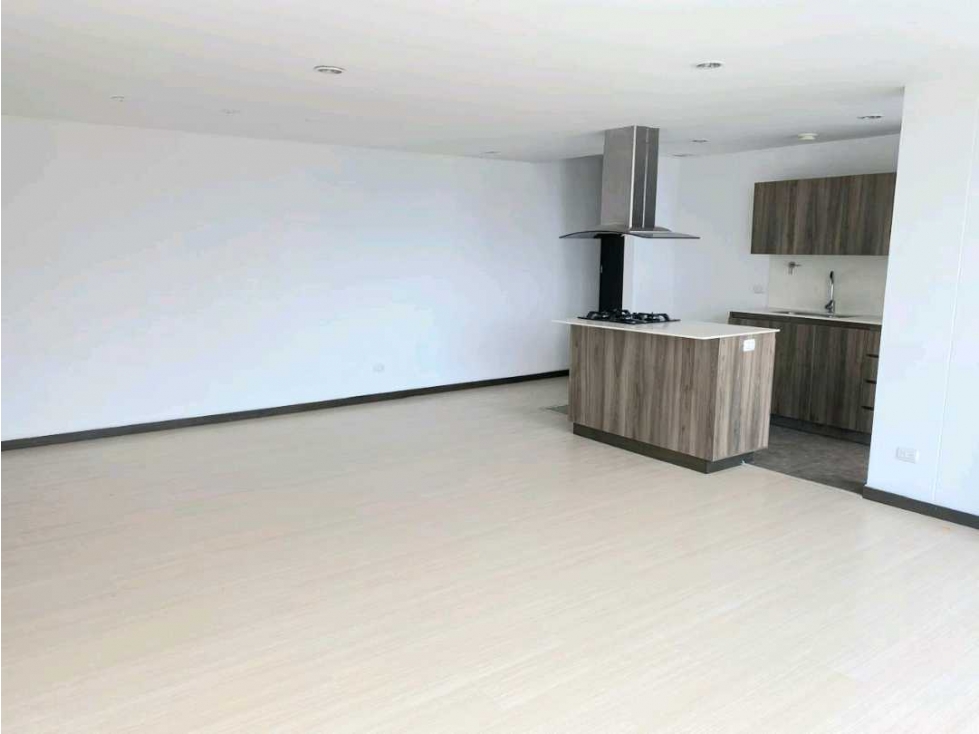Apartamento en arriendo en Loma El Atravesado, Envigado · foto 5 de 24