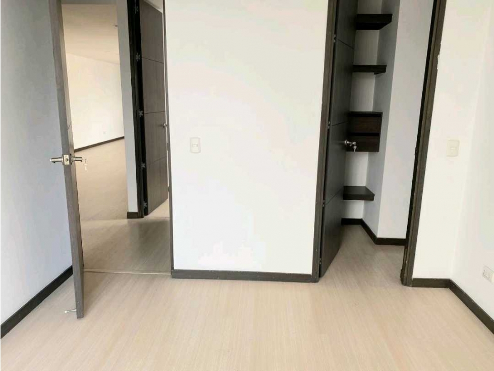 Apartamento en arriendo en Loma El Atravesado, Envigado · foto 15 de 24