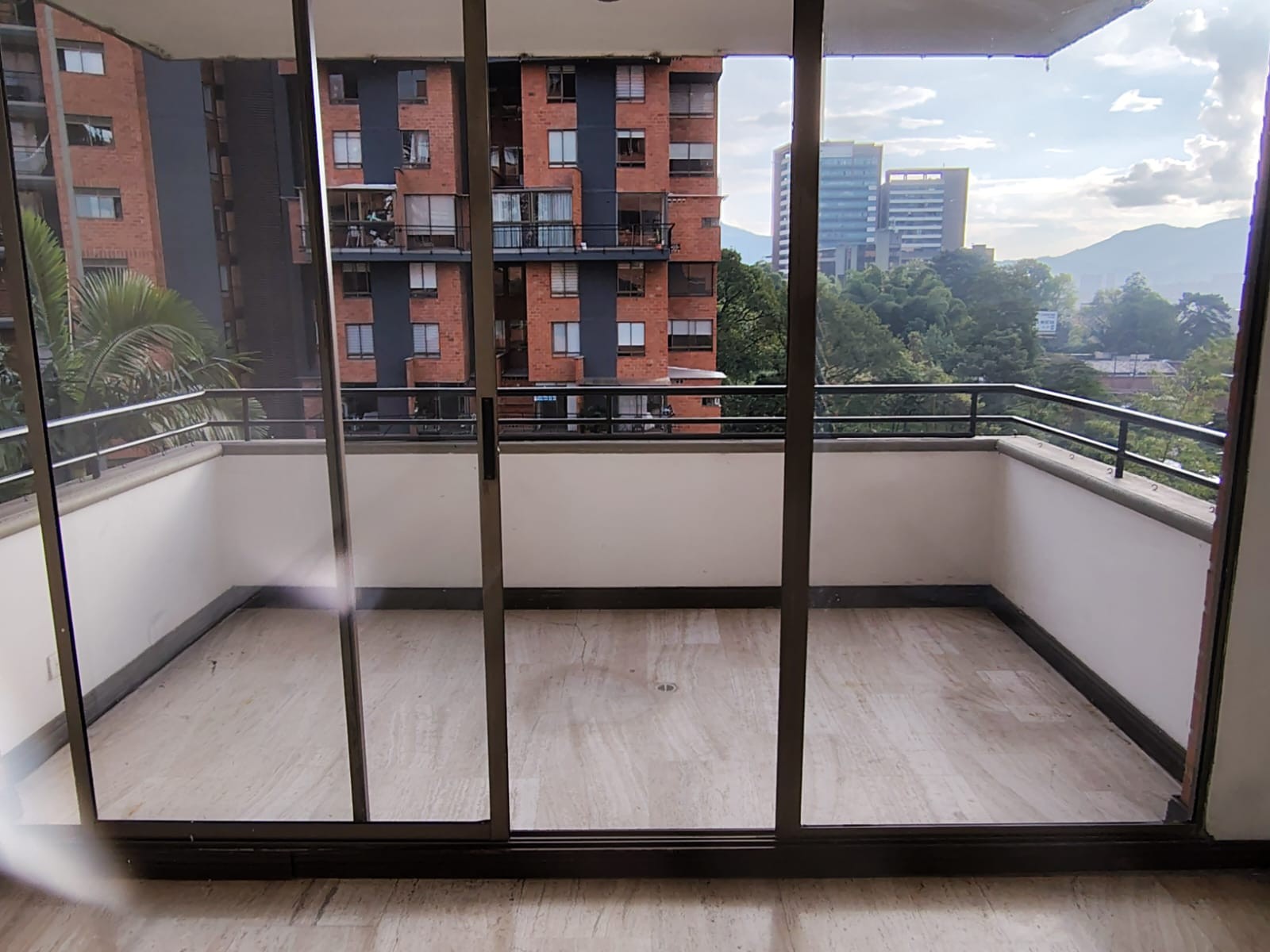 Apartamento en venta en Castropol, Medellín · foto 5 de 24