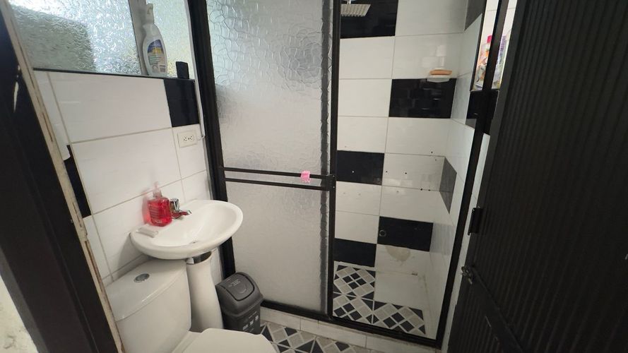 Casa de 4 alcobas en venta en Castilla, Medellín, 173 m² · foto 8 de 18