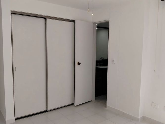 Apartamento de 3 alcobas en arriendo en El Poblado, Medellín, 73 m² · foto 7 de 17