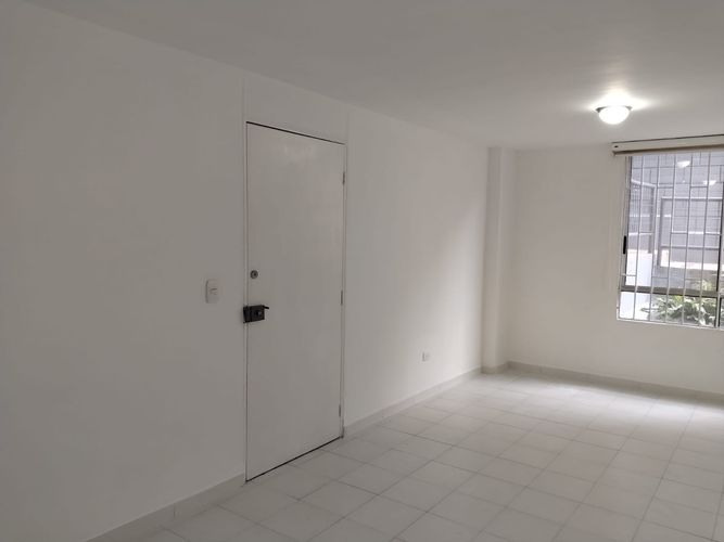 Apartamento de 3 alcobas en arriendo en El Poblado, Medellín, 73 m² · foto 9 de 17