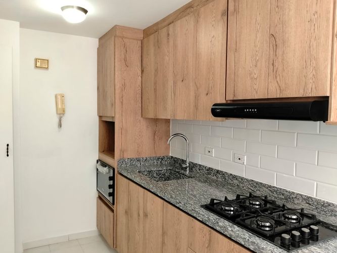 Apartamento de 3 alcobas en arriendo en El Poblado, Medellín, 73 m² · foto 3 de 17