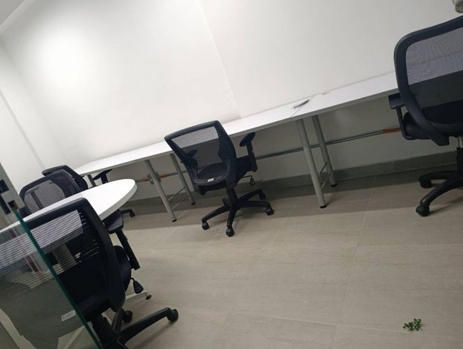 Local en arriendo en Ciudad Del Río, Medellín, 12 m² · foto 12 de 14