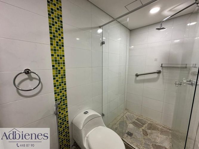 Apartamento de 4 alcobas en venta en Laureles, Medellín, 170 m² · foto 13 de 24