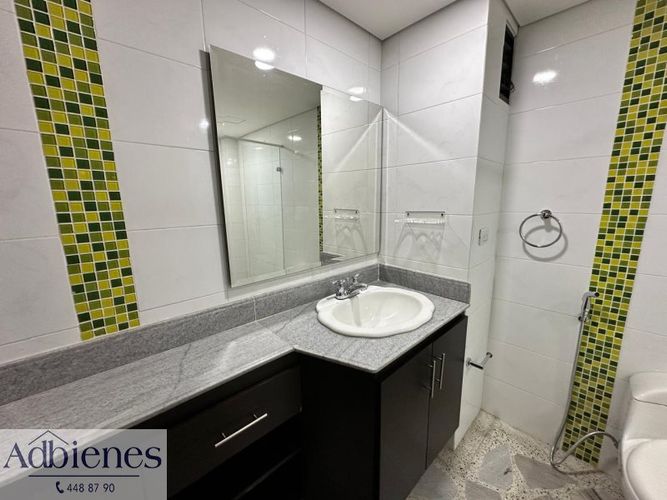 Apartamento de 4 alcobas en venta en Laureles, Medellín, 170 m² · foto 14 de 24