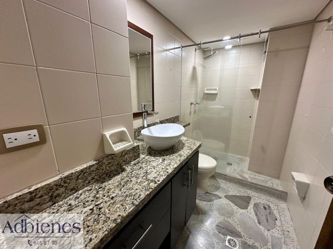 Apartamento de 4 alcobas en venta en Laureles, Medellín, 170 m² · foto 19 de 24