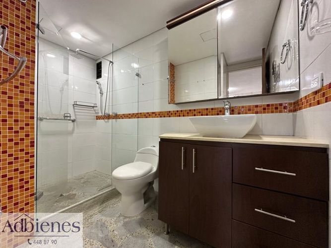 Apartamento de 4 alcobas en venta en Laureles, Medellín, 170 m² · foto 20 de 24