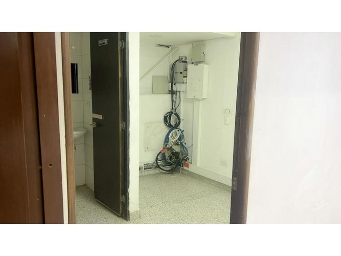 Bodega en arriendo en Trinidad, Medellín, 794 m² · foto 8 de 19