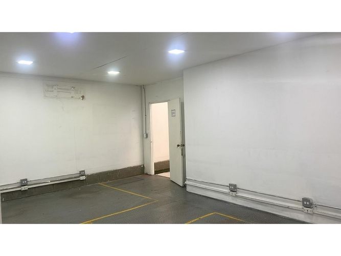 Bodega en arriendo en Trinidad, Medellín, 794 m² · foto 9 de 19