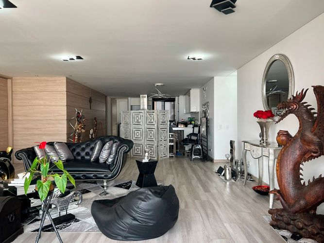 Apartamento de 3 alcobas en venta en La Pradera, Envigado, 206 m² · foto 7 de 15