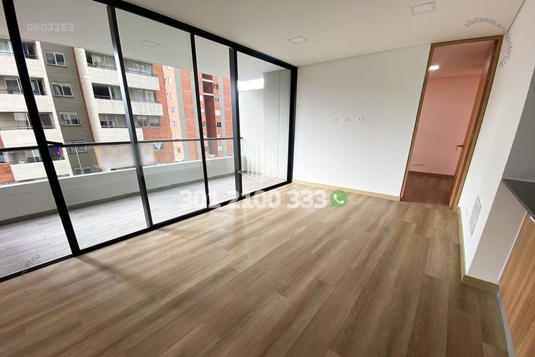 Apartamento de 2 alcobas en arriendo en Los Colores, Medellín, 74 m² · foto 2 de 24