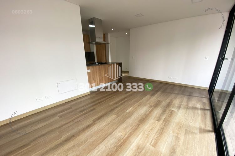 Apartamento de 2 alcobas en arriendo en Los Colores, Medellín, 74 m² · foto 4 de 24