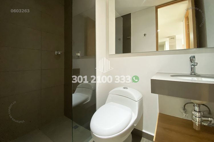 Apartamento de 2 alcobas en arriendo en Los Colores, Medellín, 74 m² · foto 13 de 24