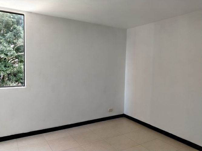 Apartamento de 3 alcobas en arriendo en El Poblado, Medellín, 84 m² · foto 4 de 14