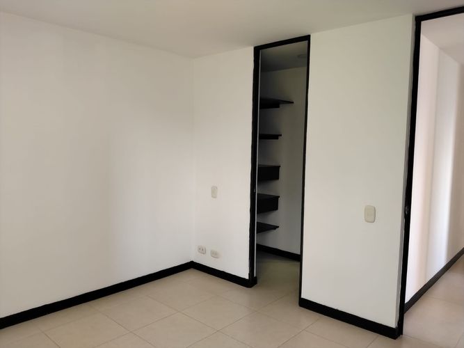 Apartamento de 3 alcobas en arriendo en El Poblado, Medellín, 84 m² · foto 5 de 14