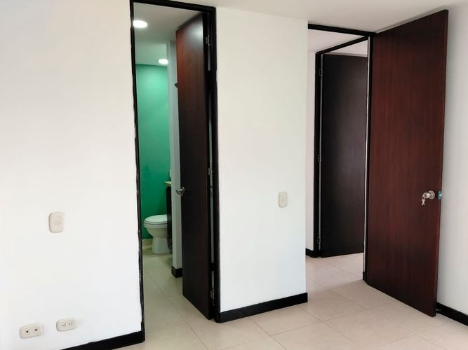 Apartamento de 3 alcobas en arriendo en El Poblado, Medellín, 84 m² · foto 7 de 14