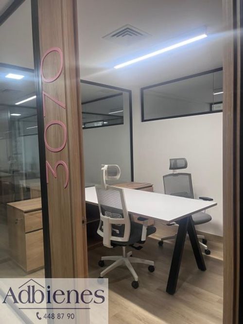 Oficina en venta en Los Colores, Medellín, 7 m² · foto 2 de 7